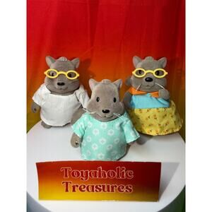 Lil Woodzeez Squirrel Family Figures
